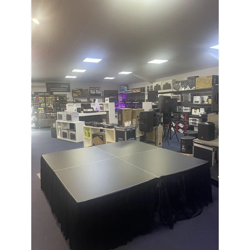 Plugger Case QuickStage 4 Set – Scène modulaire / praticable 4 m²